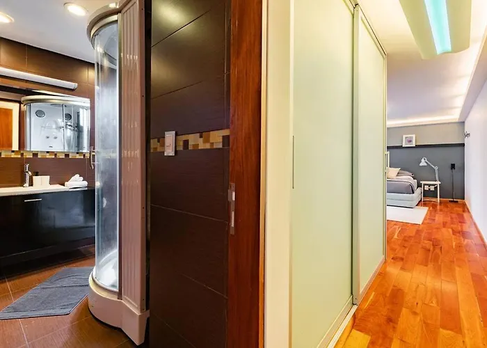Stylish With Private Roof & Jacuzzi Apartamento *